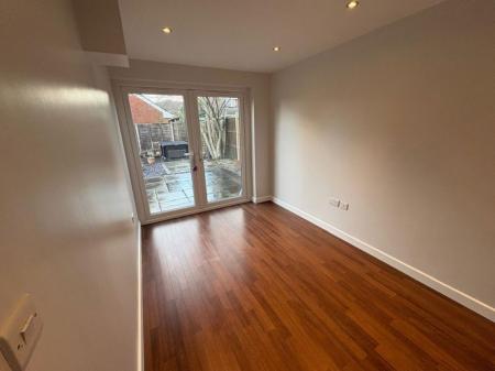 4 bedroom Property to let in Fox Covert, Leicester