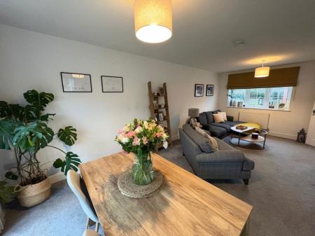 3 bedroom Property to let in Roundhouse Way, Loughborough, Leicestershire