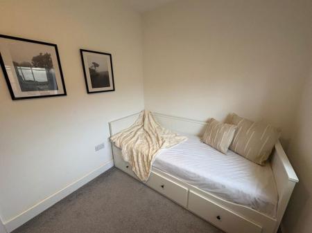 3 bedroom Property to let in Roundhouse Way, Loughborough, Leicestershire