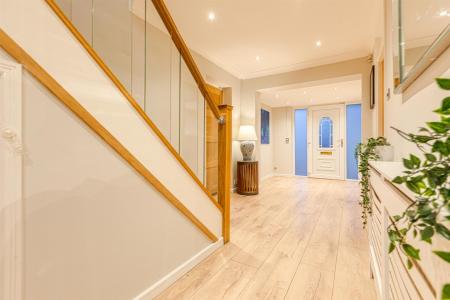 5 bedroom Detached house for sale in Hollies Way, Bushby, Leicester