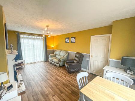 3 bedroom Semi-detached house for sale in Folville Rise, Leicester