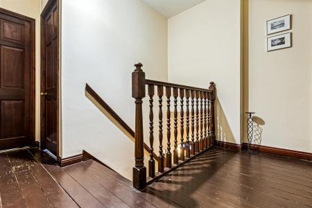 4 bedroom Detached house for sale in Carisbrooke Park, Leicester