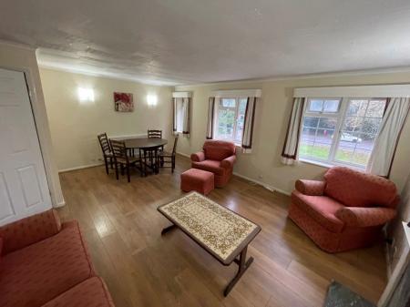 2 bedroom Property to let in Cedars Court, Leicester