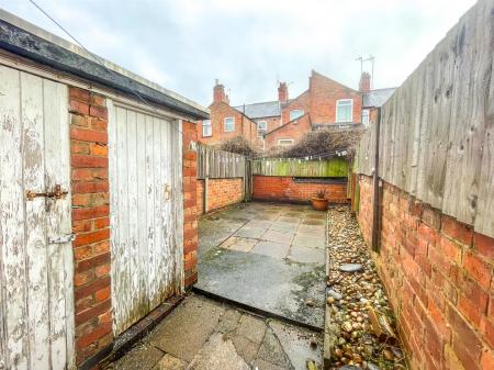 2 bedroom Terraced House for sale in Bolton Road, Westcotes, Leicester