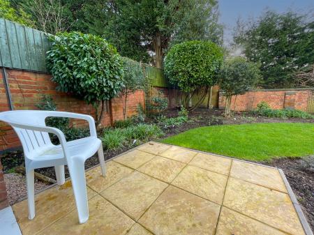 2 bedroom Apartment for sale in Wolsey Court, Leicester