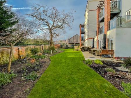 2 bedroom Apartment for sale in Wolsey Court, Leicester
