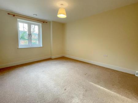 2 bedroom Apartment for sale in Wolsey Court, Leicester