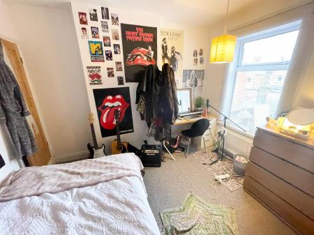 2 bedroom Terraced House for sale in Hartopp Road, Clarendon Park, Leicester