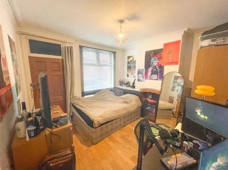 2 bedroom Terraced House for sale in Hartopp Road, Clarendon Park, Leicester