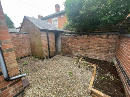 1 bedroom Property to let in St Albans Road, Leicester