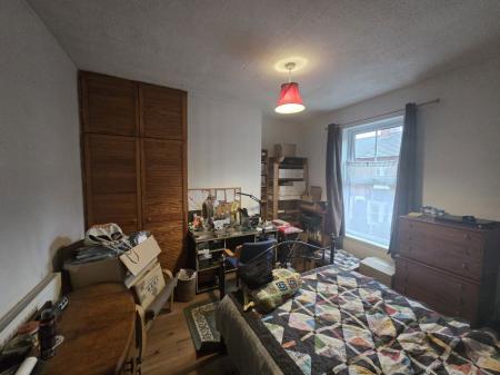 2 bedroom Property to let in Cradock Road, Leicester