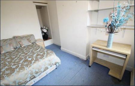 2 bedroom Terraced House for sale in Gaul Street, Leicester