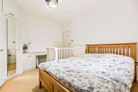 2 bedroom Apartment for sale in Stoneygate Court, Leicester