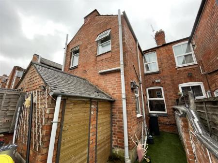 2 bedroom Terraced House for sale in Oxford Road, Leicester