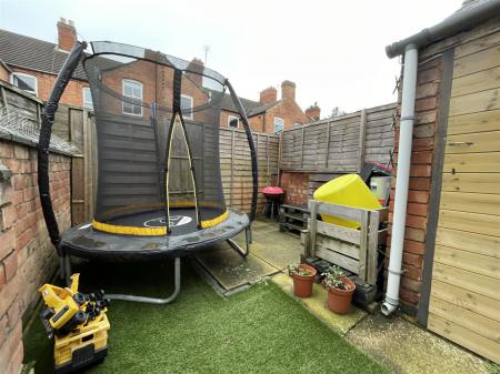 2 bedroom Terraced House for sale in Oxford Road, Leicester