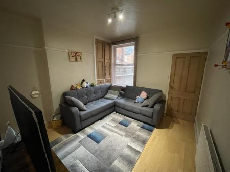2 bedroom Terraced House for sale in Oxford Road, Leicester