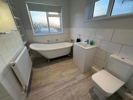 3 bedroom Property to let in Gayhurst Close, Leicester