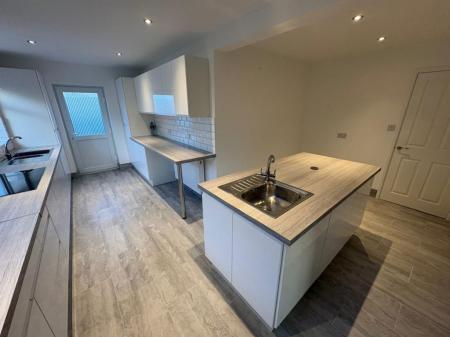 3 bedroom Property to let in Gayhurst Close, Leicester