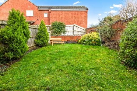 4 bedroom Terraced House for sale in Erringtons Close, Oadby, Leicester