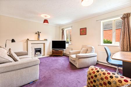 4 bedroom Terraced House for sale in Erringtons Close, Oadby, Leicester