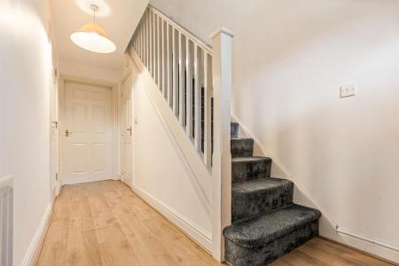 4 bedroom Terraced House for sale in Erringtons Close, Oadby, Leicester