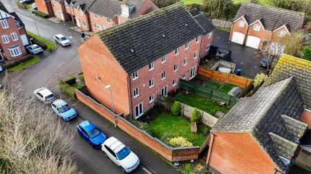4 bedroom Terraced House for sale in Erringtons Close, Oadby, Leicester
