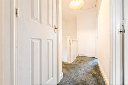 4 bedroom Terraced House for sale in Erringtons Close, Oadby, Leicester