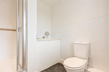 4 bedroom Terraced House for sale in Erringtons Close, Oadby, Leicester