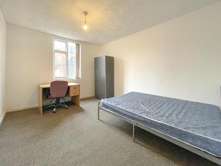 5 bedroom Terraced House for sale in Severn Street, Leicester