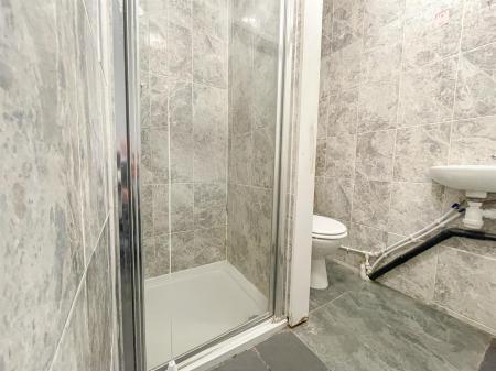 5 bedroom Terraced House for sale in Severn Street, Leicester