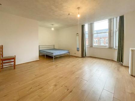 5 bedroom Terraced House for sale in Severn Street, Leicester