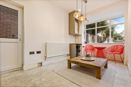 4 bedroom Semi-detached house for sale in Kingsway Road, Leicester