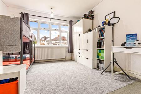 4 bedroom Semi-detached house for sale in Kingsway Road, Leicester