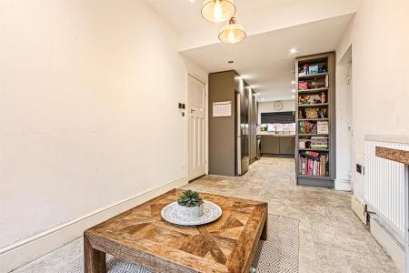 4 bedroom Semi-detached house for sale in Kingsway Road, Leicester