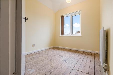 4 bedroom Semi-detached house for sale in Breedon Avenue, Wigston