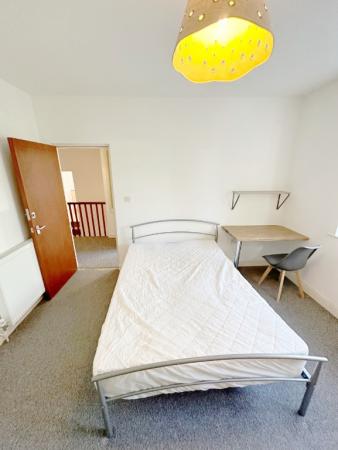 5 bedroom Semi-detached house for sale in Birchfields Road, Fallowfield, Manchester, M14