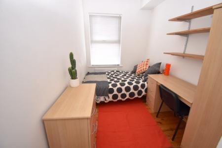 5 bedroom Terraced House for sale in Braemar Road, Fallowfield, Manchester, M14