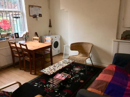 3 bedroom Flat to let in Claremont Road, Rusholme, Manchester, M14