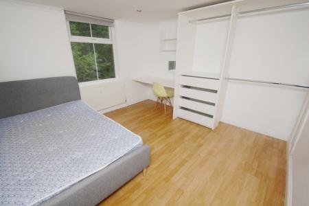 1 bedroom Town house to let in HOUSESHARE Aubrey Road, Fallowfield, Manchester, M14