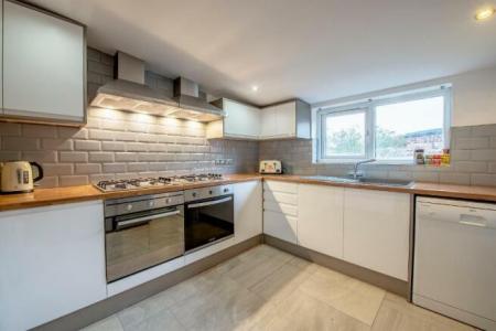 1 bedroom Town house to let in HOUSESHARE Aubrey Road, Fallowfield, Manchester, M14