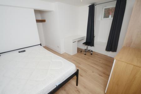1 bedroom Town house to let in HOUSESHARE Aubrey Road, Fallowfield, Manchester, M14