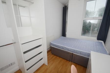 1 bedroom Town house to let in HOUSESHARE Aubrey Road, Fallowfield, Manchester, M14