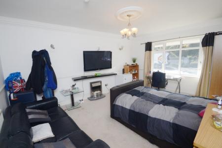 1 bedroom End of terrace house to let in Houseshare Kingswood Road, Fallowfield, Manchester, M14