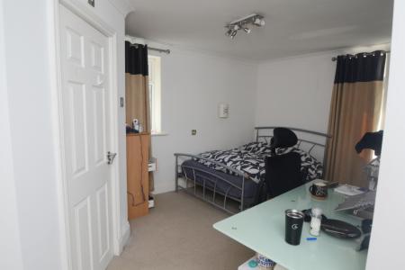 1 bedroom End of terrace house to let in Houseshare Kingswood Road, Fallowfield, Manchester, M14
