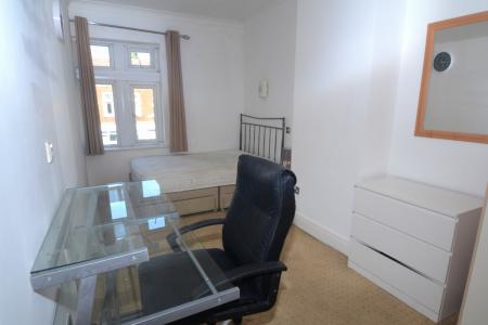 1 bedroom Terraced House to let in HouseShare Kingswood Road, Fallowfield, Manchester, M14