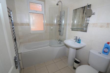 1 bedroom Terraced House to let in HouseShare Kingswood Road, Fallowfield, Manchester, M14