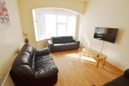 7 bedroom Terraced House to let in Longford Place, Victoria Park, Manchester, M14