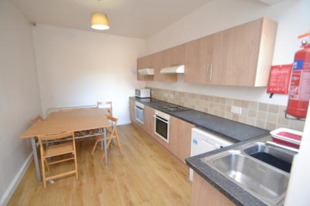 7 bedroom Terraced House to let in Longford Place, Victoria Park, Manchester, M14