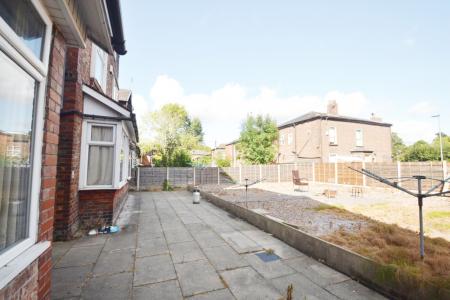 7 bedroom Terraced House to let in Longford Place, Victoria Park, Manchester, M14