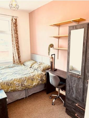 6 bedroom Detached house to let in Moseley Road, Fallowfield, Manchester, M14